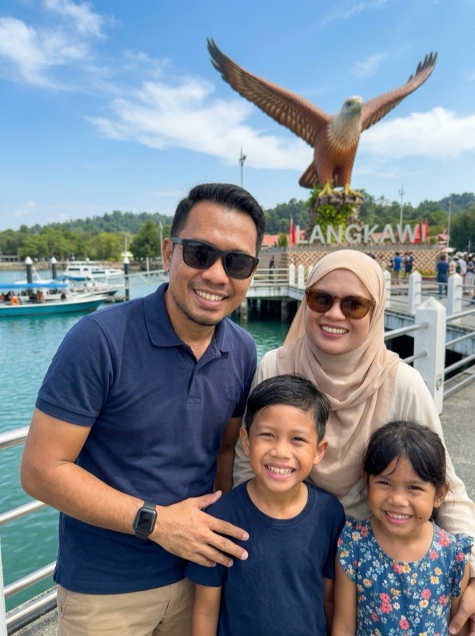 Azman bercuti bersama keluarga di Langkawi